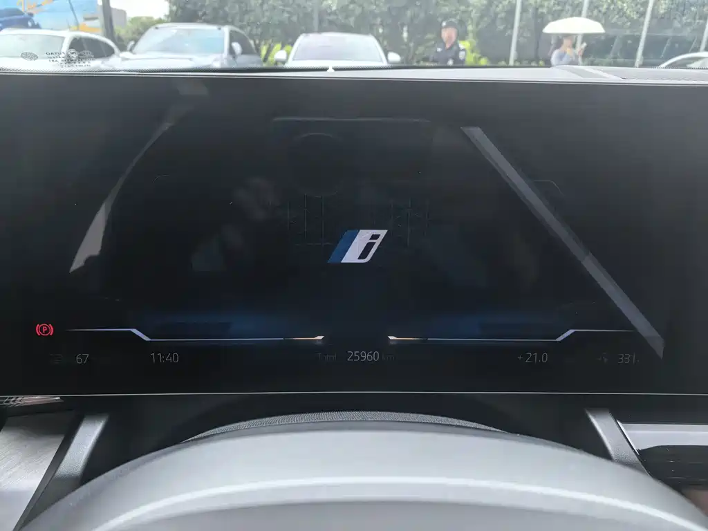 BMW i5 — миниатюра 5