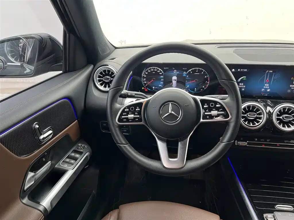 Mercedes-Benz GLB 2023 GLB 220