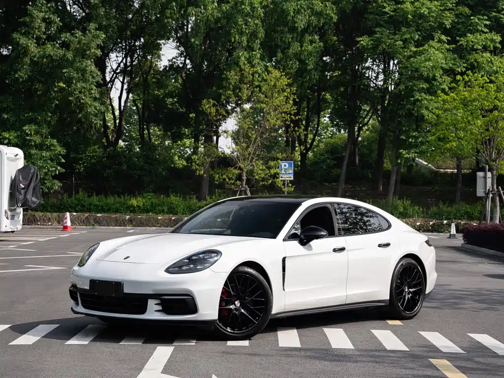 Porsche Panamera 2020