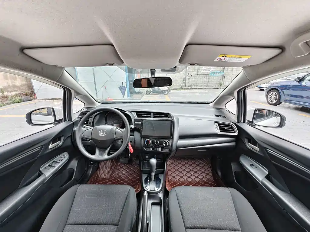 Honda Fit — миниатюра 6