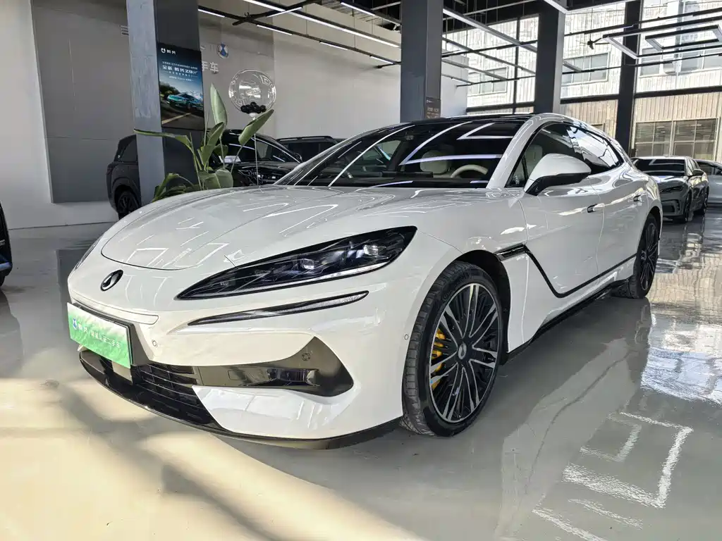 Denza Denza Z9GT 2025