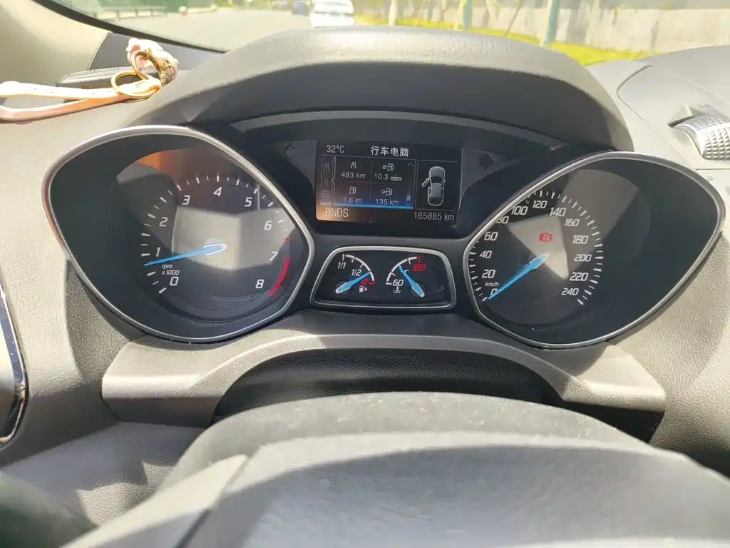 Ford Kuga — миниатюра 7