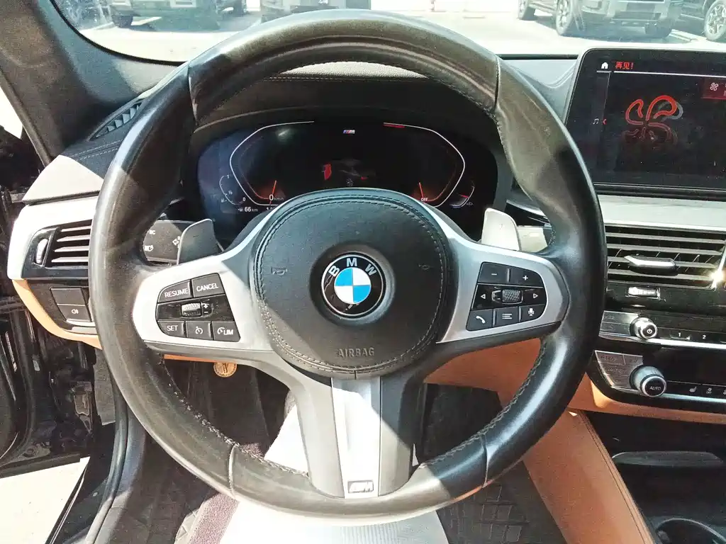 BMW 5 Series — миниатюра 7