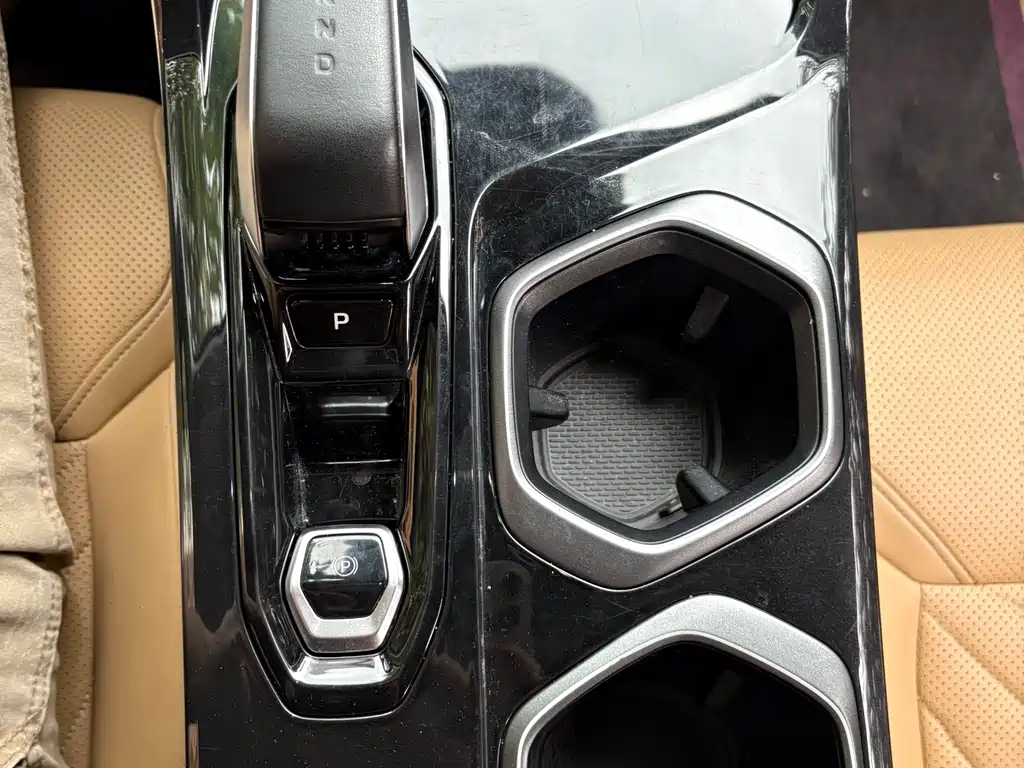 Geely Boyue L — миниатюра 5
