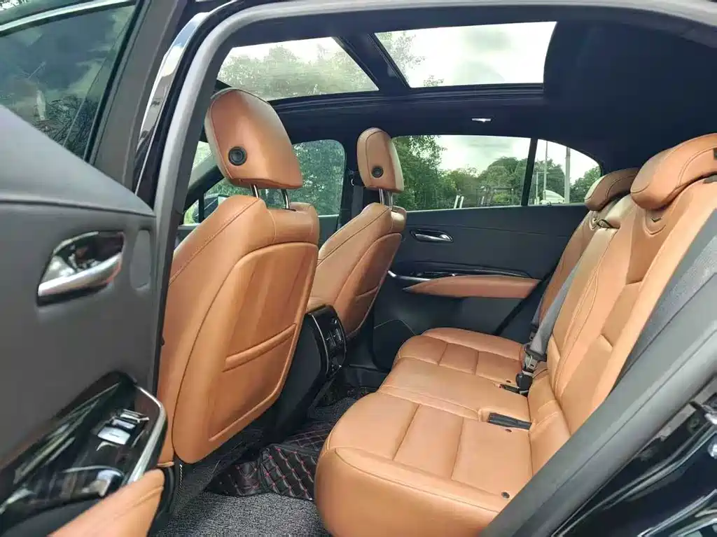 Cadillac XT4 — миниатюра 6