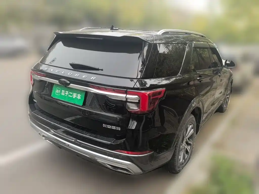 Ford Explorer — миниатюра 6