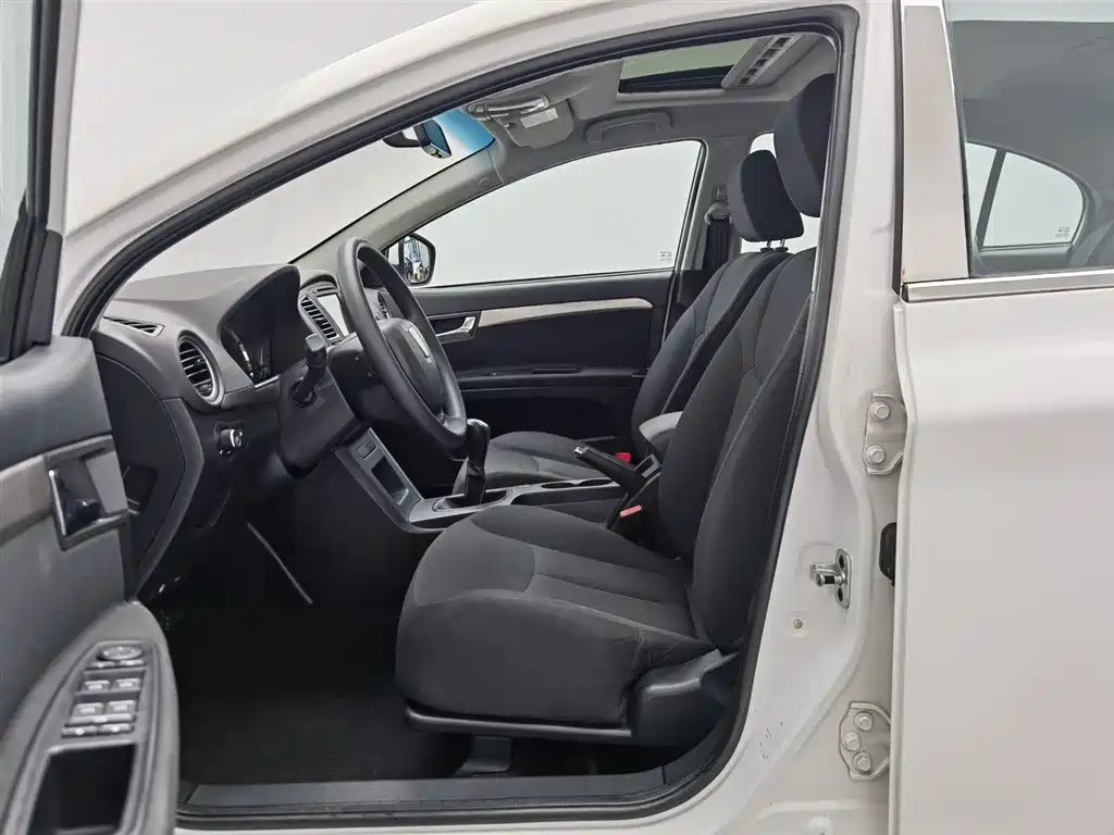 Roewe 350 2015 1.5L MT Luxury