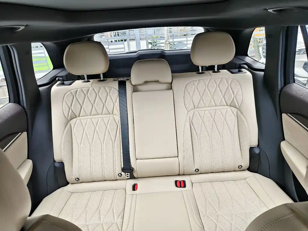Geely Xingyue L — миниатюра 12