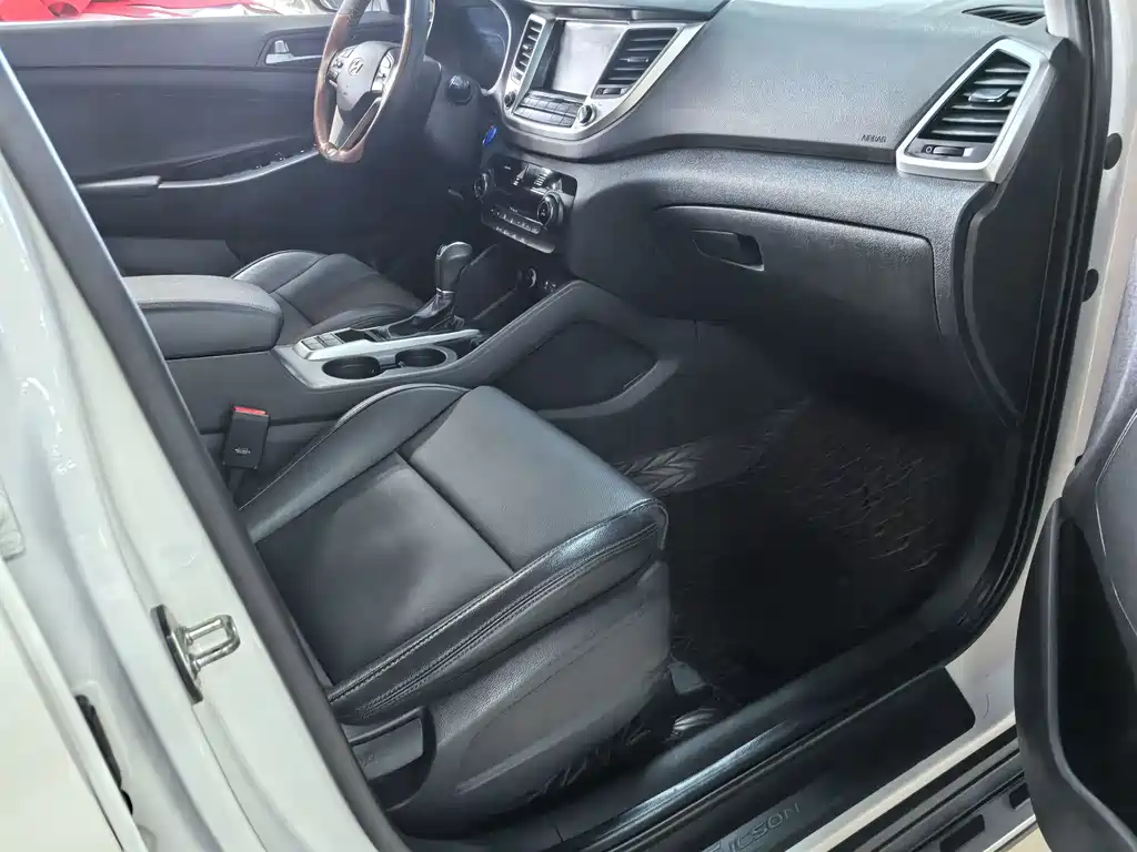 Hyundai Tucson — миниатюра 11