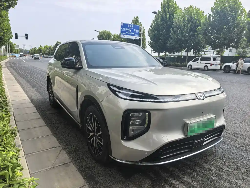 Changan Q07 2025 215 Flagship PLUS