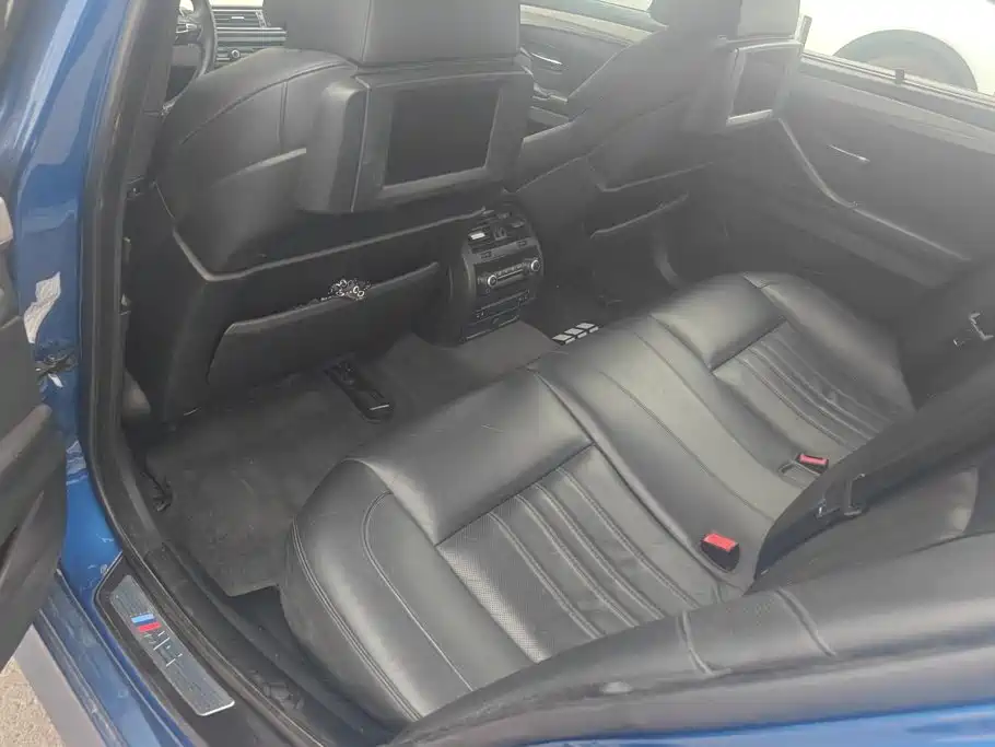 BMW M5 — миниатюра 11