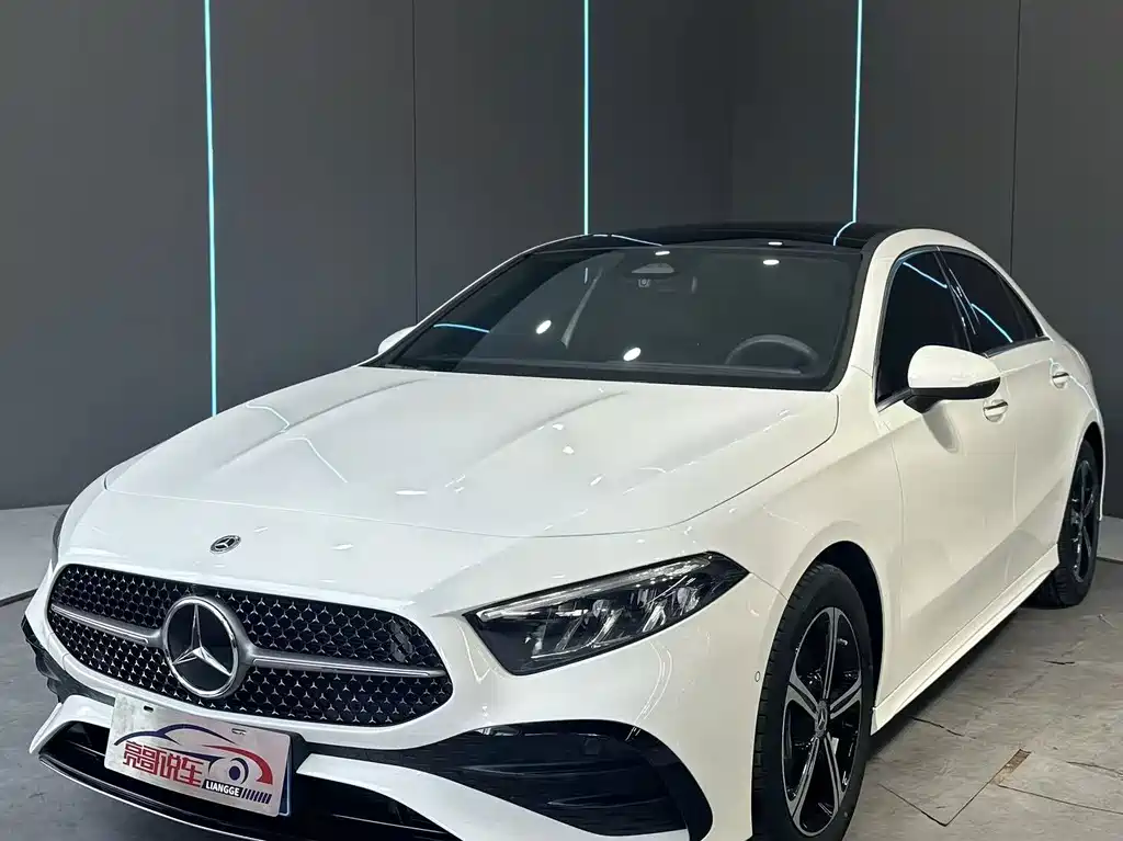 2024 Mercedes-Benz A-klasse - zdjęcie 1 z 12