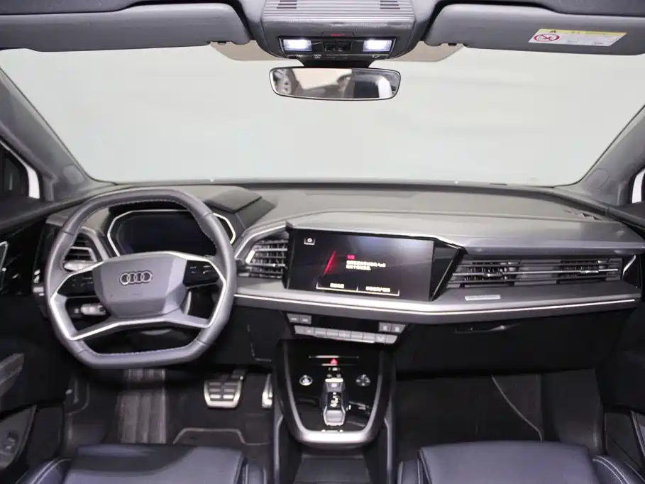 Audi Q4 e-tron — миниатюра 10