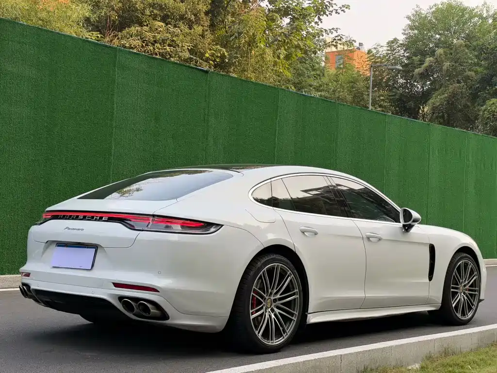 Porsche Panamera — миниатюра 8