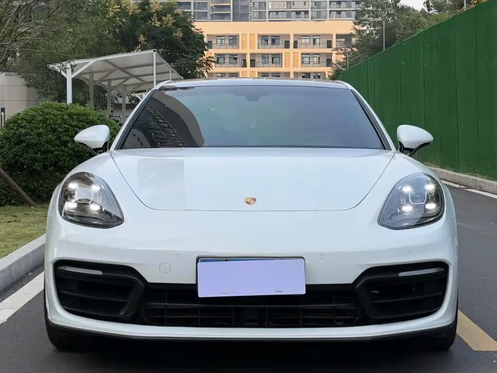 Porsche Panamera — миниатюра 2
