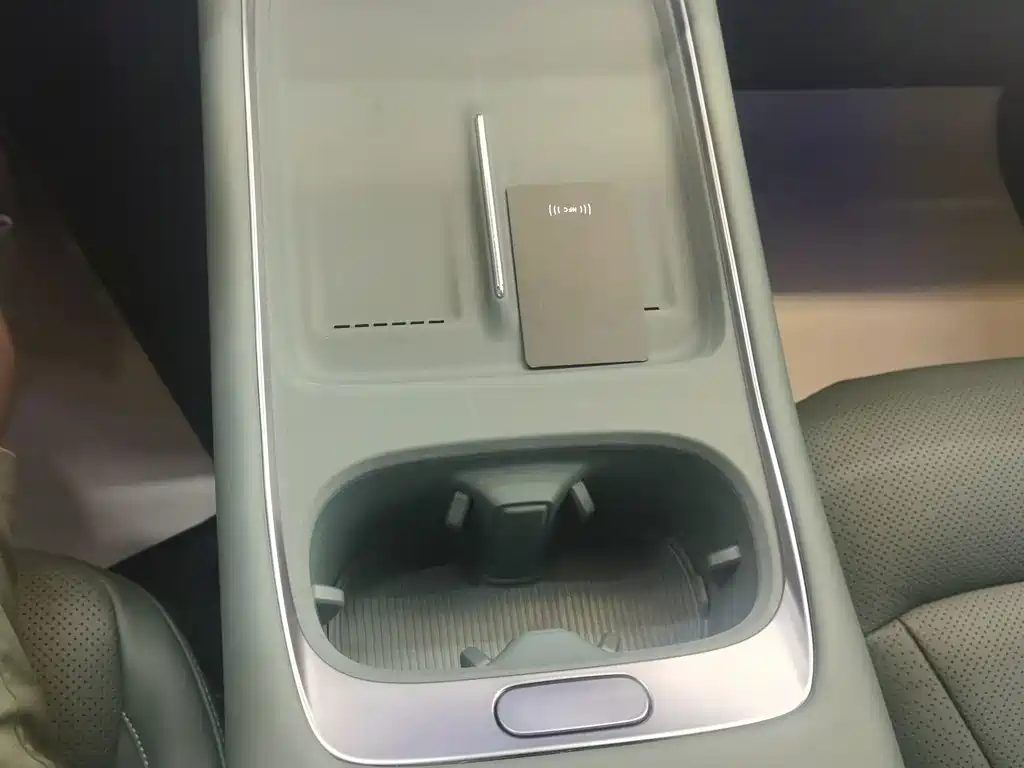 XPeng P7+ — миниатюра 10