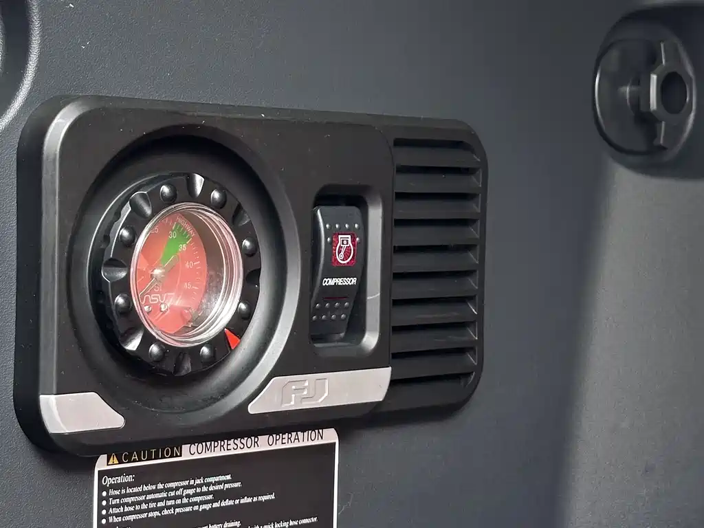 Toyota FJ Cruiser FJ 2018 4.0L AT