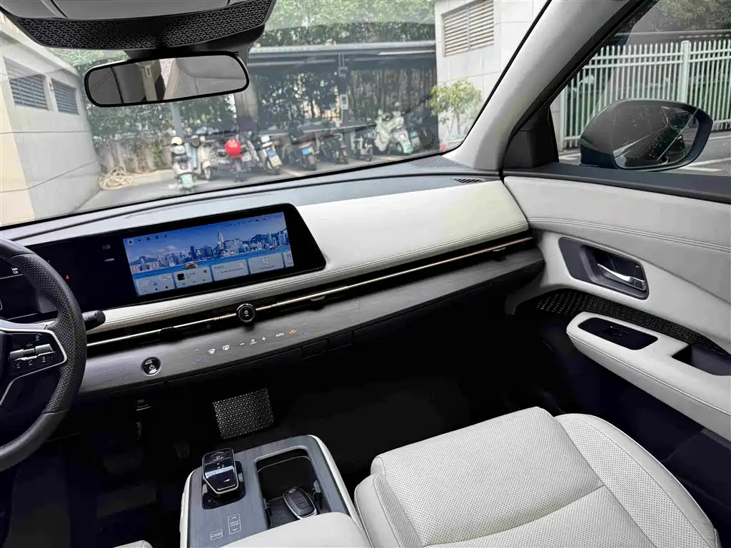 Nissan Ariya — миниатюра 15