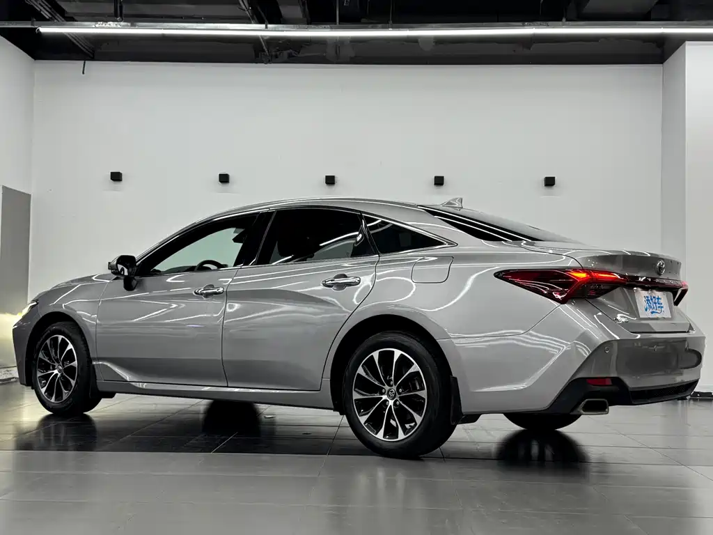 Toyota Avalon — миниатюра 12