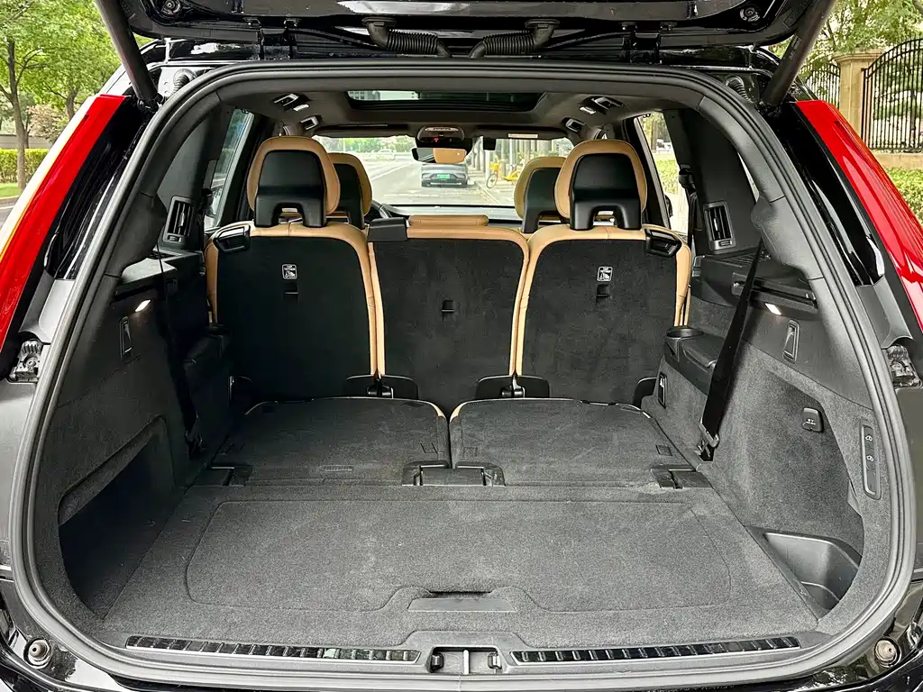 Volvo XC90 — миниатюра 16