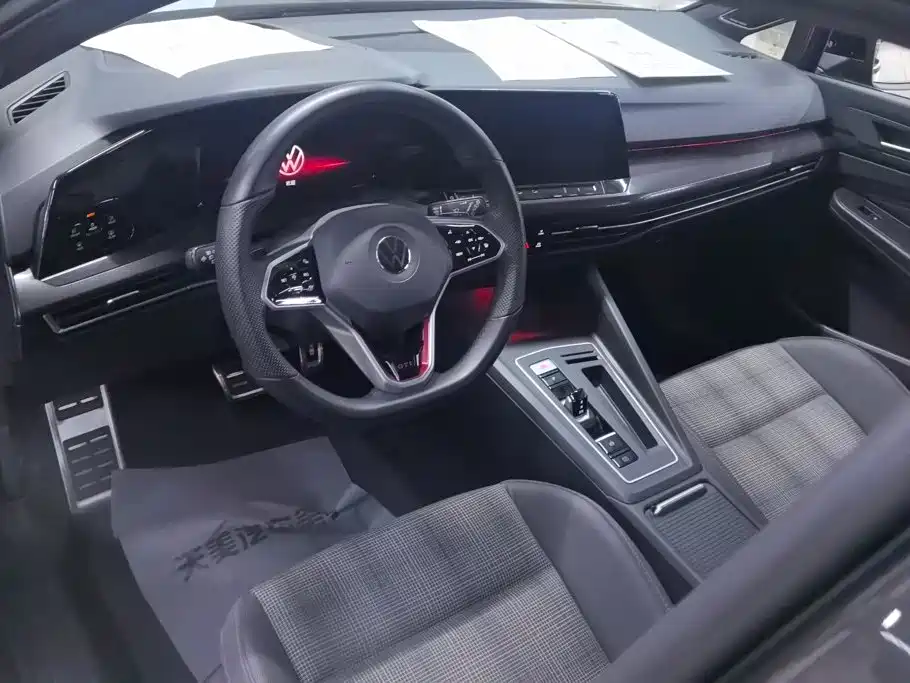 Volkswagen Golf GTI — миниатюра 12