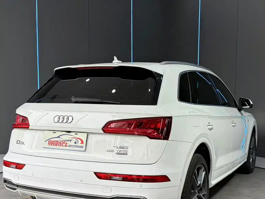 Audi Q5L — миниатюра 8