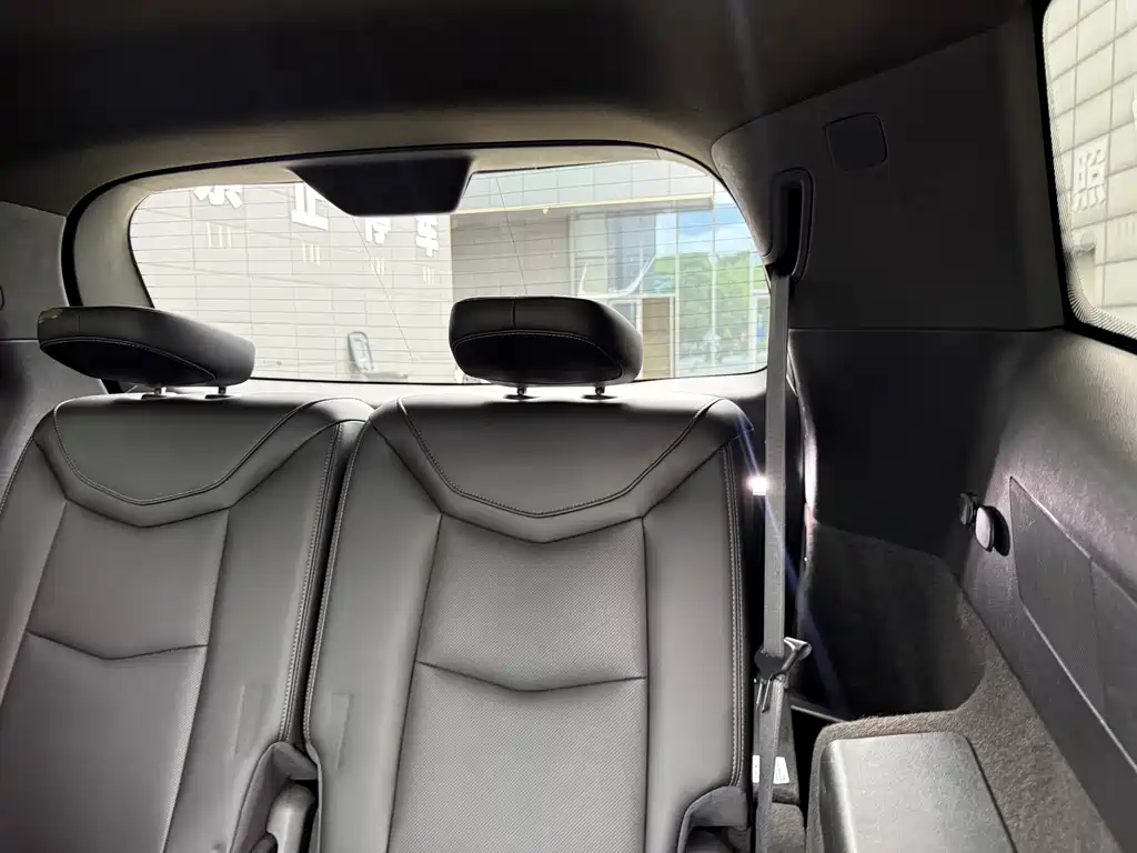 Cadillac XT6 — миниатюра 38