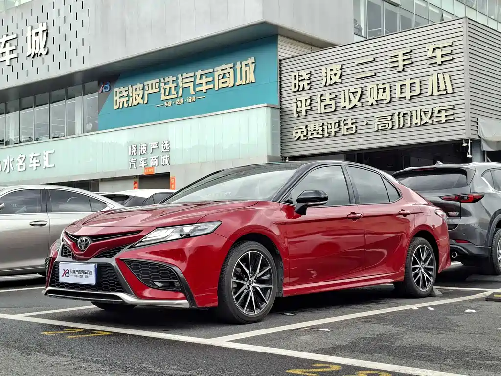 Toyota Camry 2021