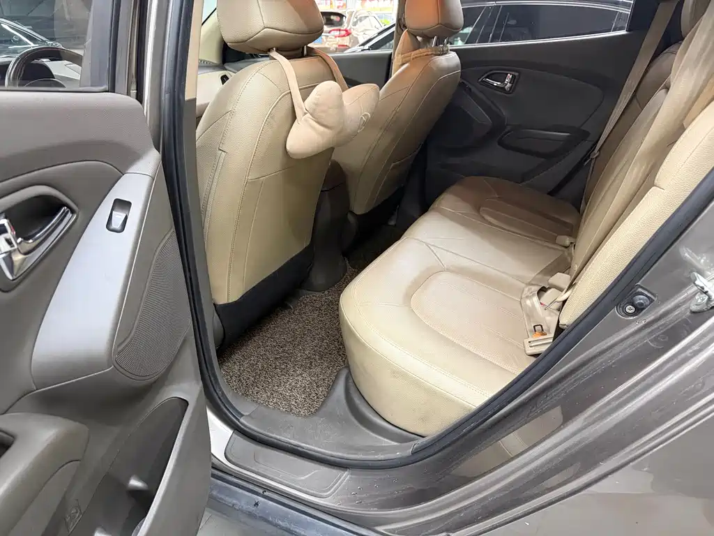 Hyundai BAIC Hyundai ix35 ix35 2013 2.0L AT GLS IV