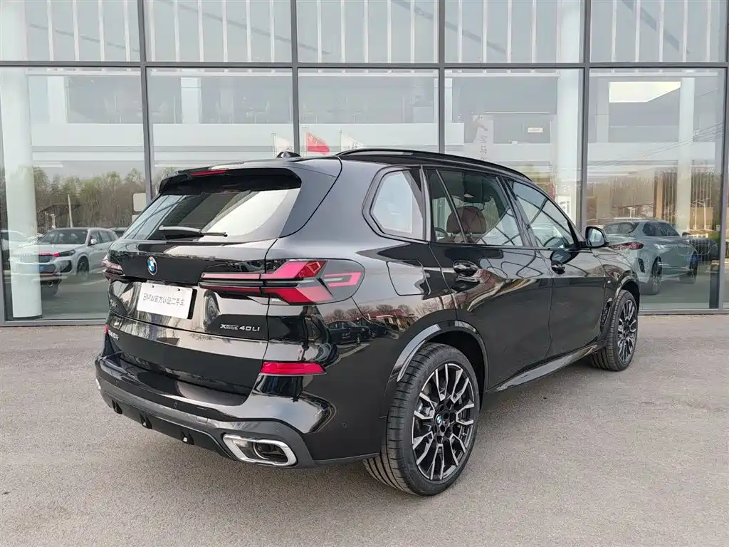 BMW X5 2025 xDrive 40Li Premium M Sport