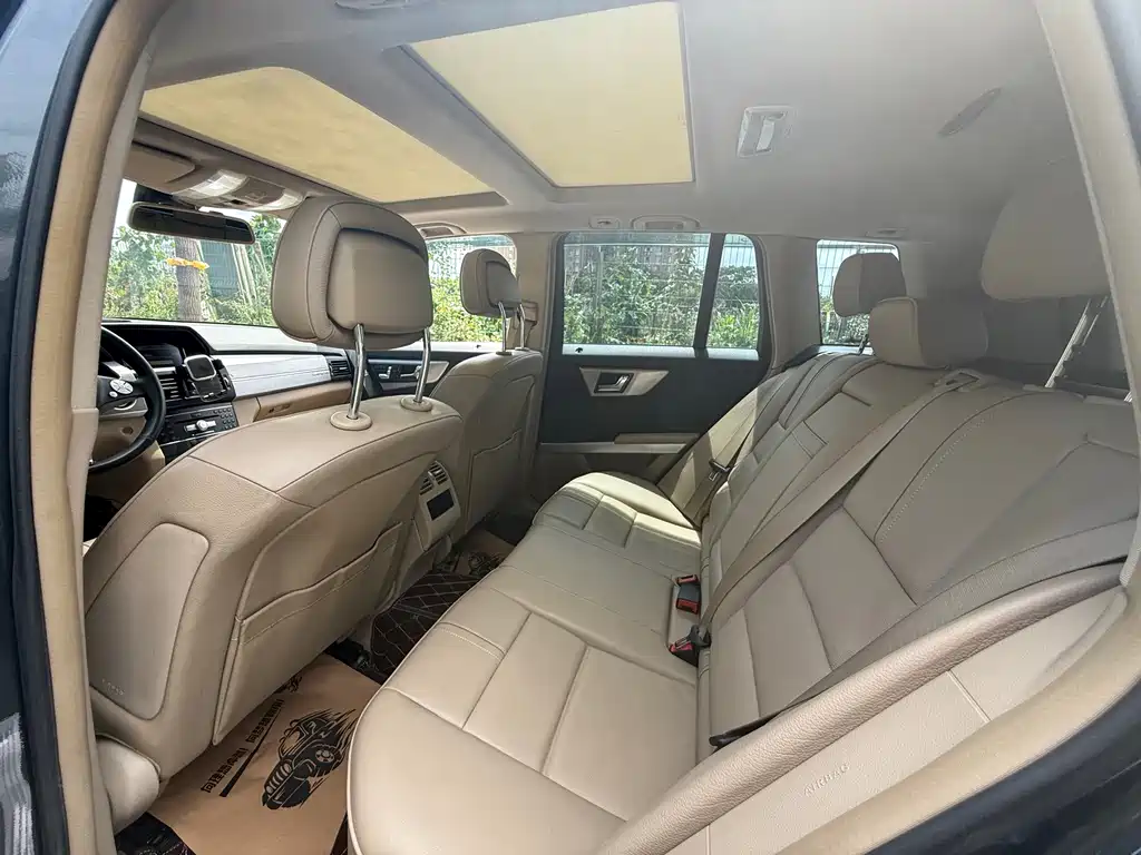 Mercedes-Benz GLK-Class (Import) — миниатюра 11