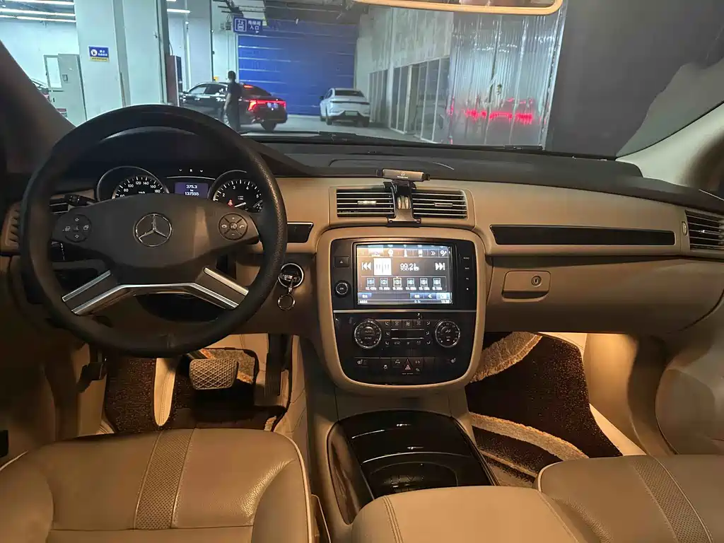 Mercedes-Benz R 2015 R 400 4MATIC