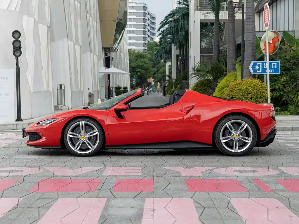 Ferrari 296 2022 3.0T V6 GTS