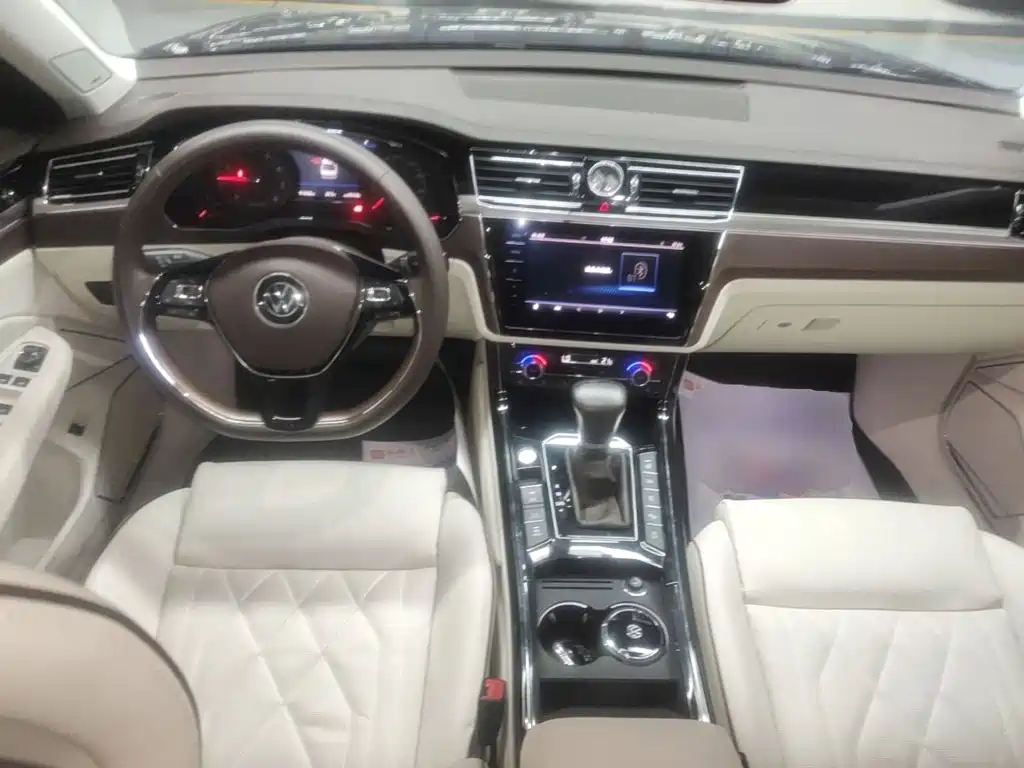 Volkswagen Phideon — миниатюра 10
