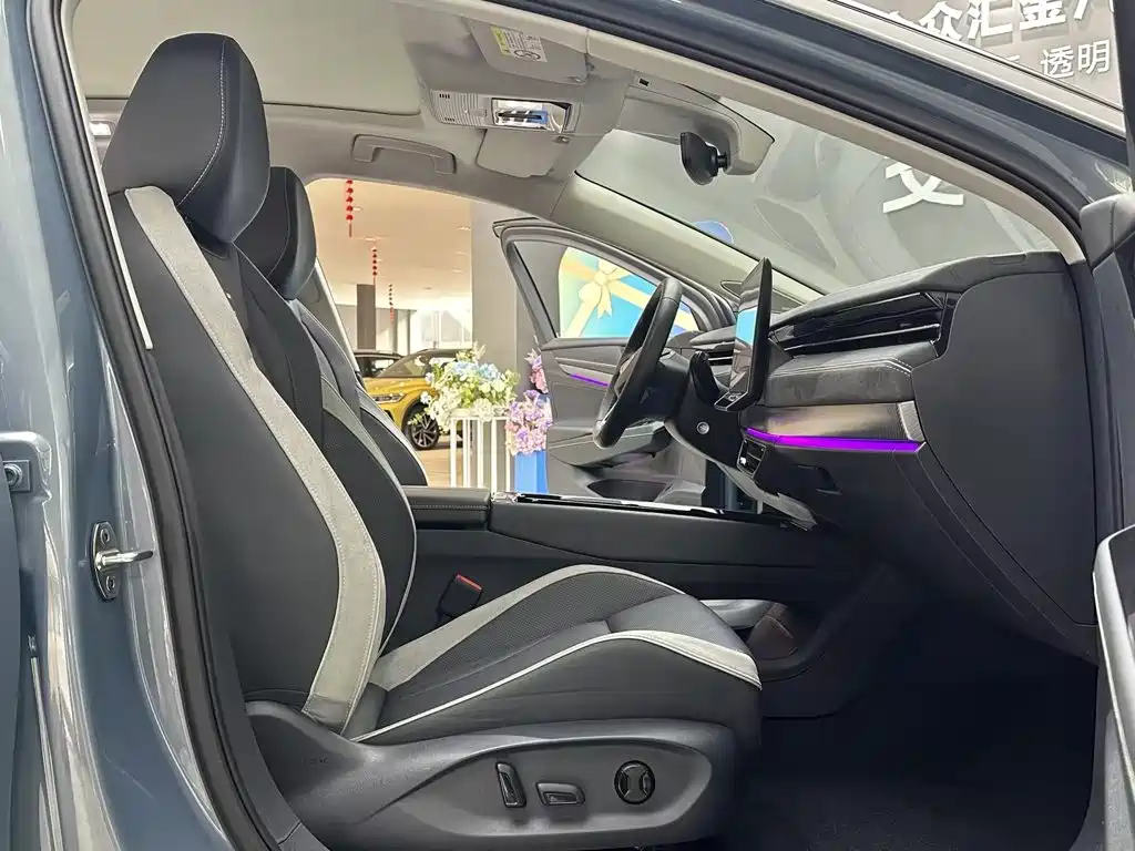 Volkswagen ID.7 VIZZION 2026 Silver/gray из Китая