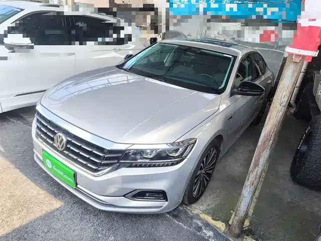 VOLKSWAGEN PASSAT 2019