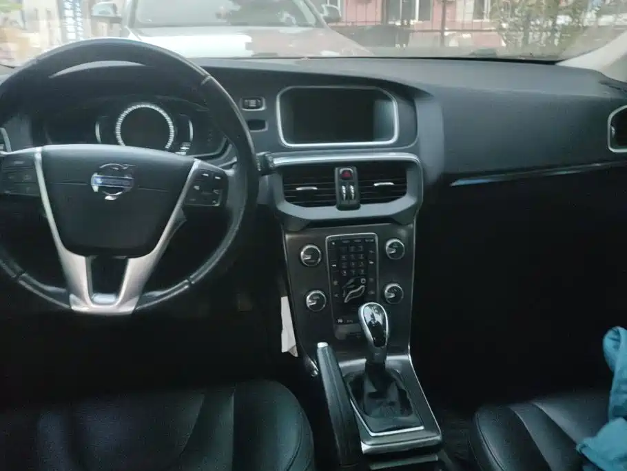 Volvo V40 — миниатюра 12