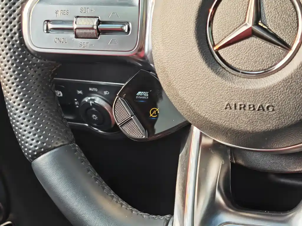 MERCEDES-BENZ GLB AMG