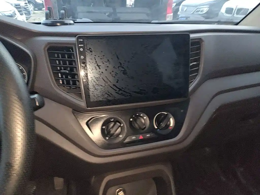 Wuling Hongguang V — миниатюра 13