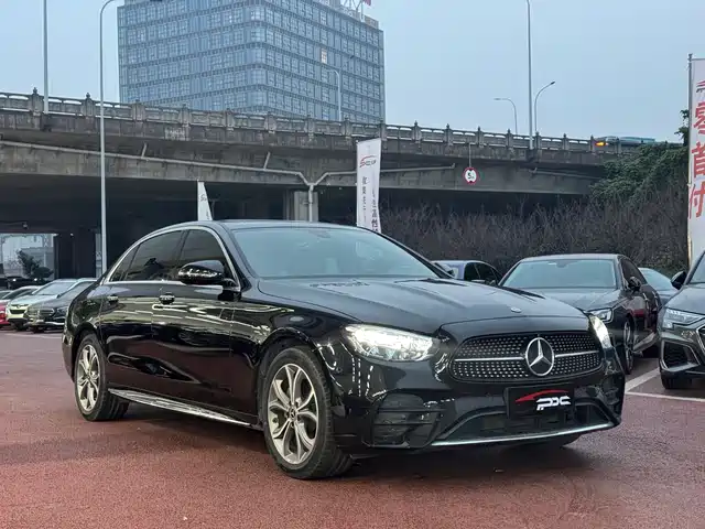 MERCEDES BENZ E CLASS