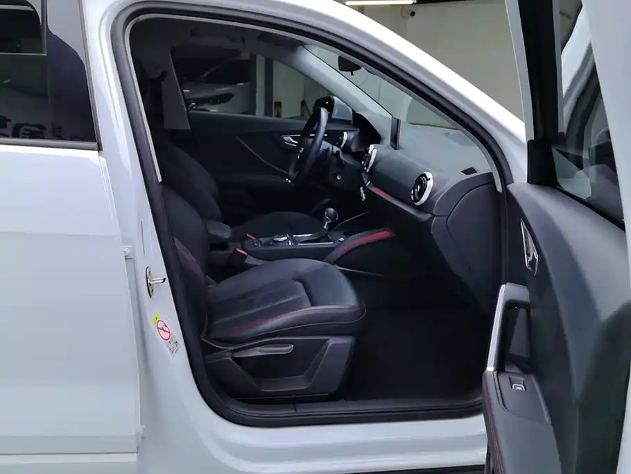 Audi Q2L — миниатюра 8
