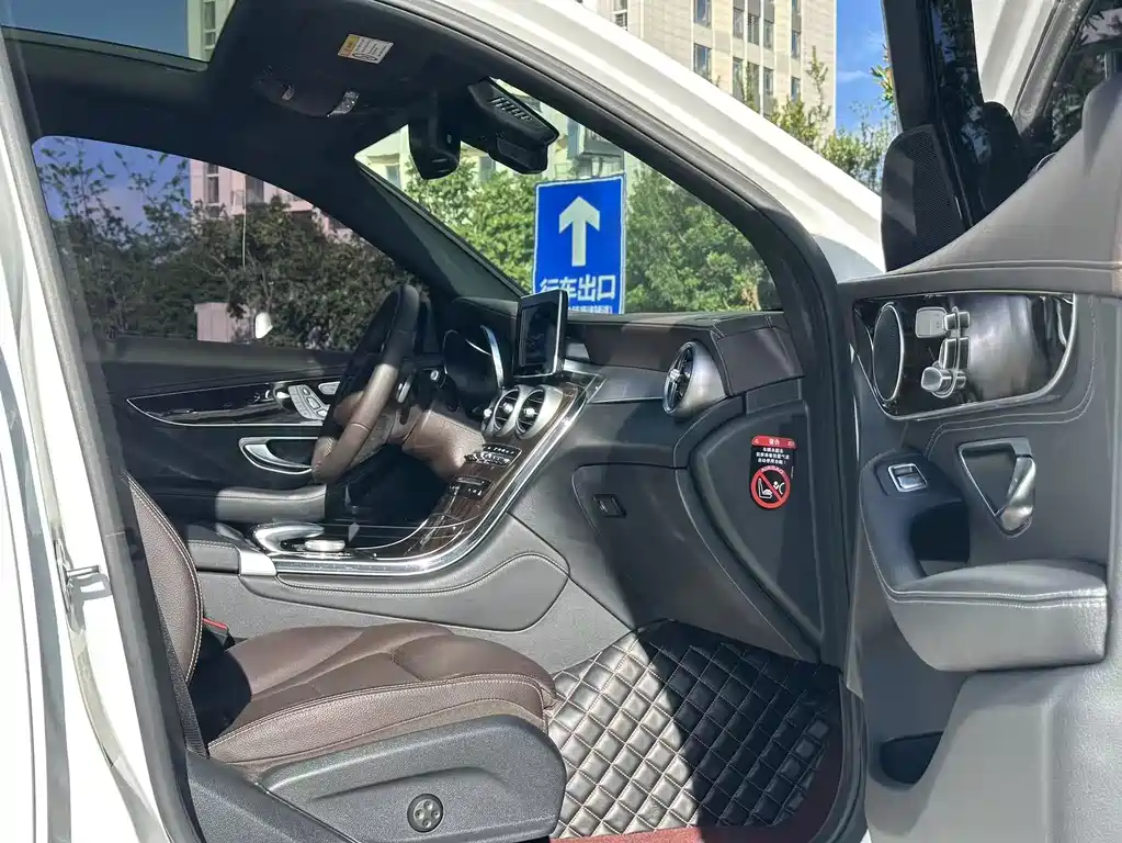 Mercedes-Benz GLC 2019 GLC 260 L 4MATIC Luxury