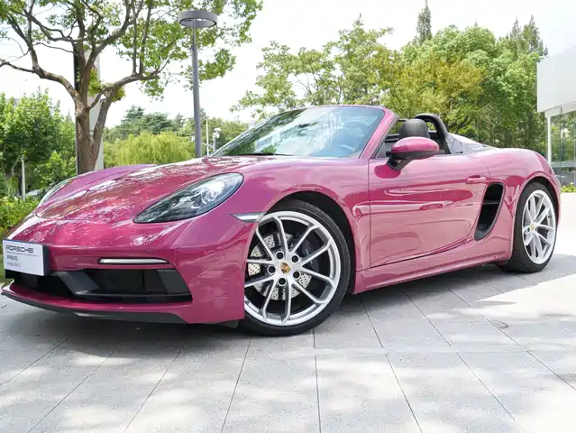 PORSCHE 718 2023