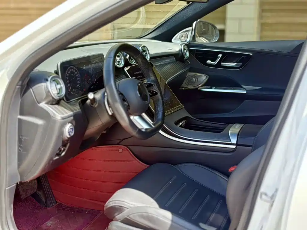 Mercedes-Benz C-Class — миниатюра 5
