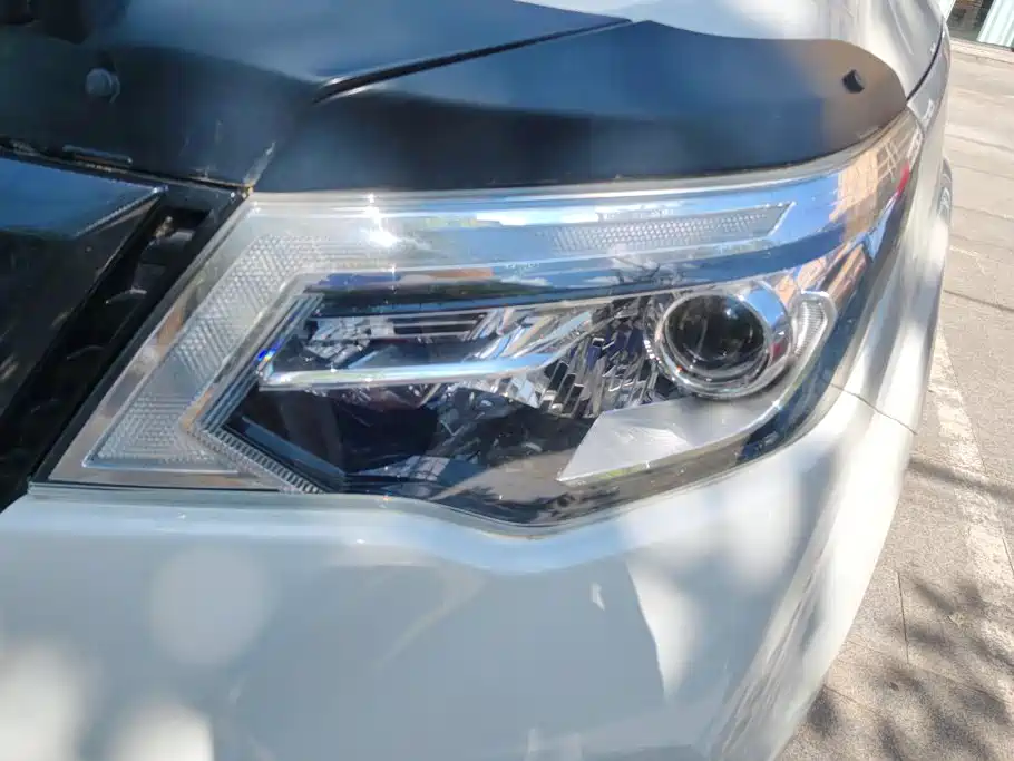 Nissan Terra — миниатюра 5
