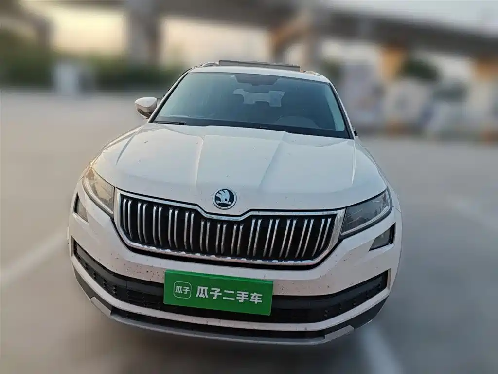 Skoda Kodiaq 2017 TSI330 7 мест Luxury