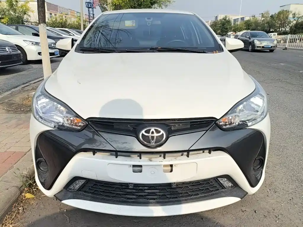 Toyota Yaris L — миниатюра 3