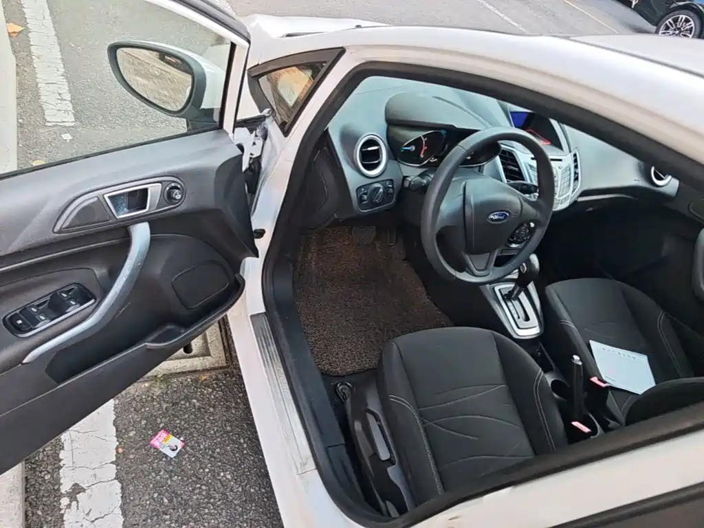 Ford Fiesta — миниатюра 16