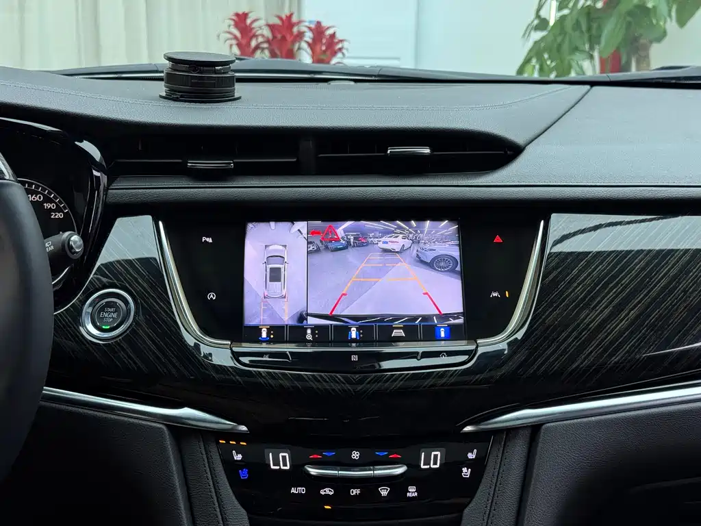 Cadillac XT6 — миниатюра 12