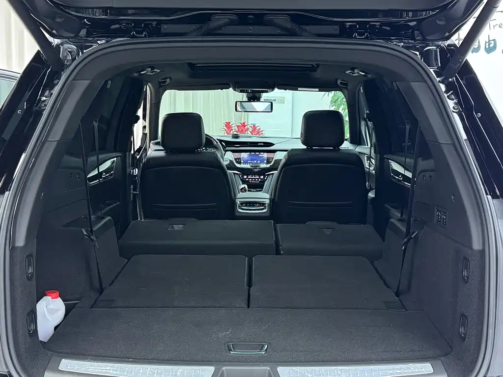 Cadillac XT6 — миниатюра 16